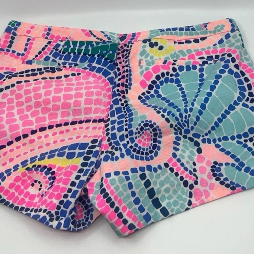 Colorful Patterned Women's Shorts - Picture 6 of 6